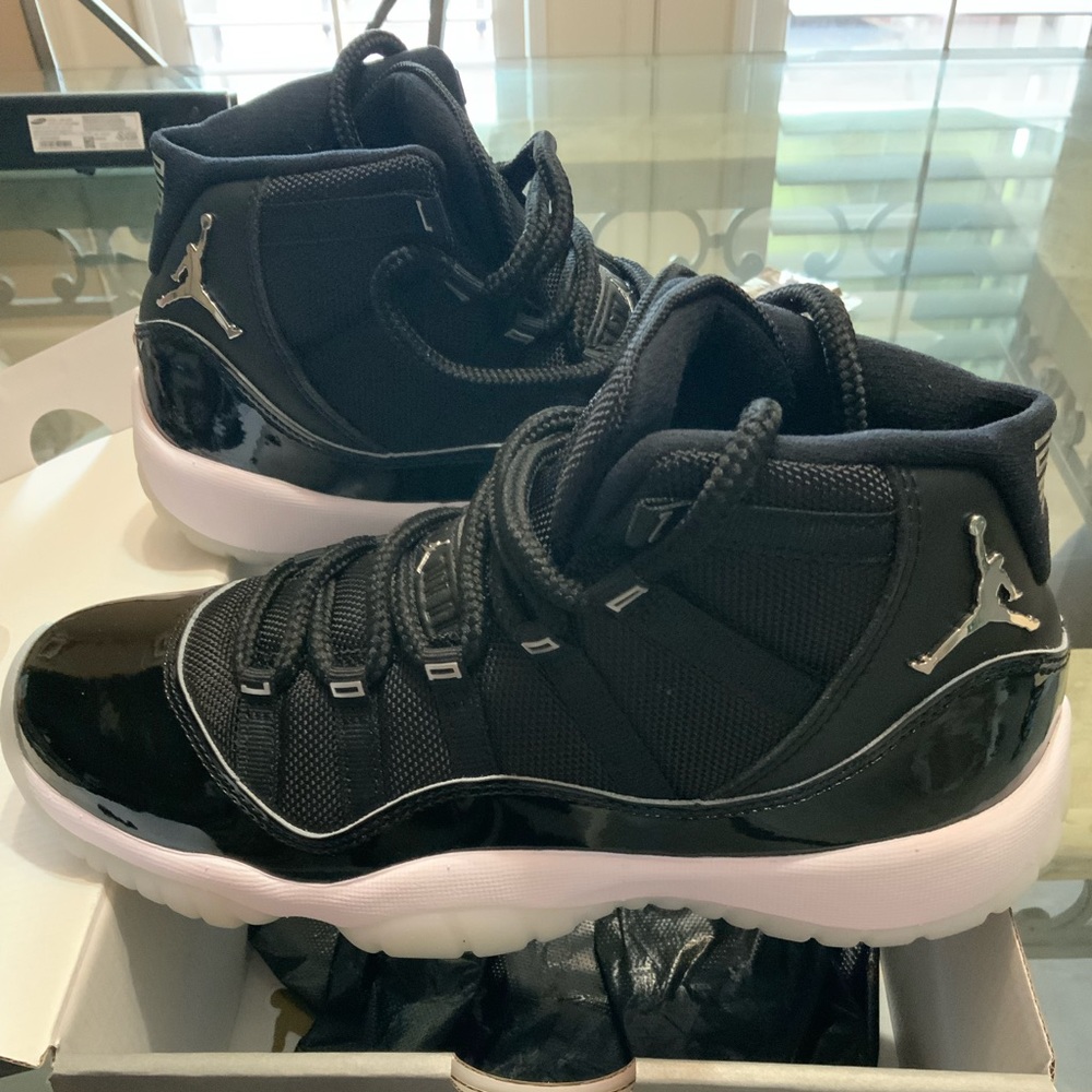 Nike Air Jordan Retro 11 Jubilee black and white